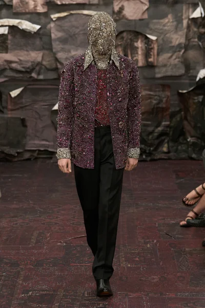 Look 44